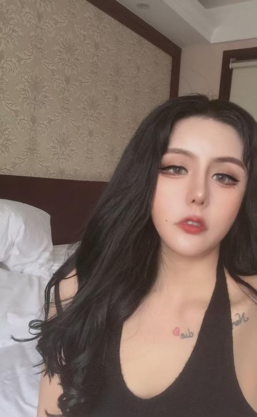 欧美翘臀娇娇 第3张
