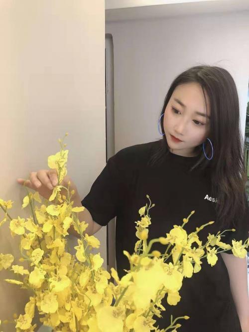 清纯可人的珊珊 第3张