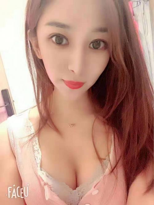海珠江南西新人娜娜 第1张