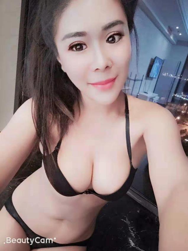 大连市沙河口区万岁街附近身材好奶大的极品妹子 第1张