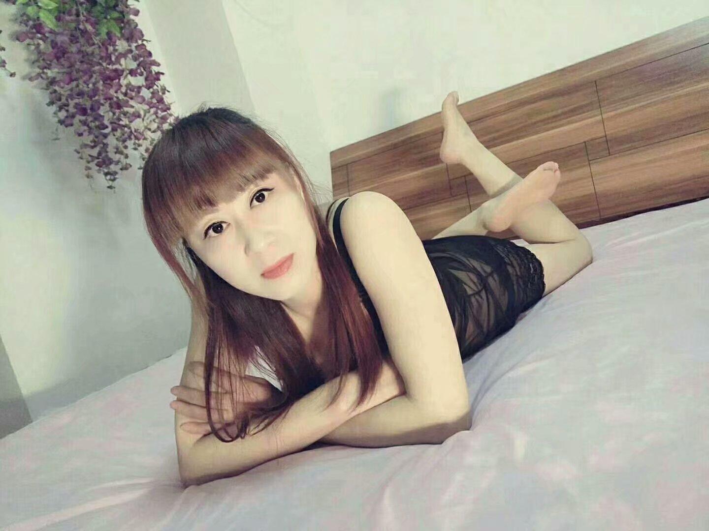 会展中心附近少妇 第1张