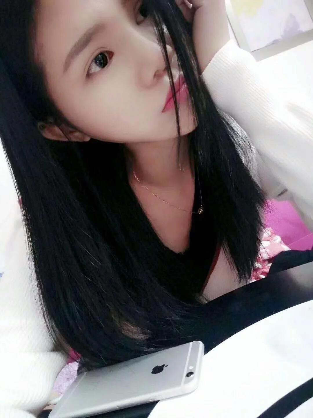 很漂亮的妹子 第1张