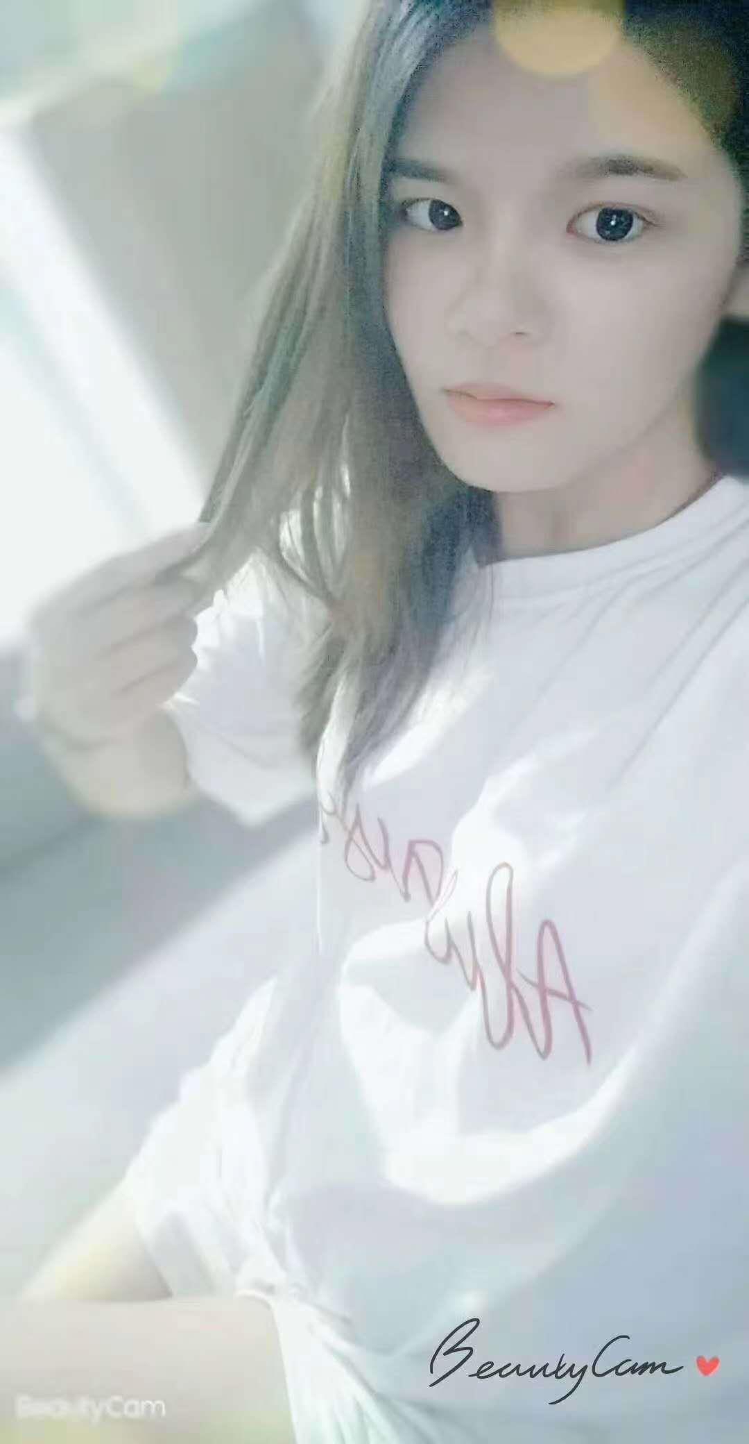 第一次把妹子干高潮神情迷离的样子真的很少见 第3张