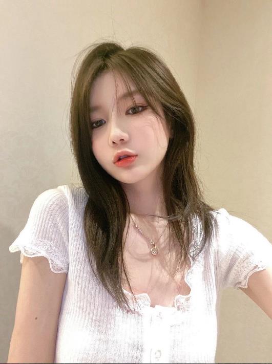 年轻美丽大妹子 第1张