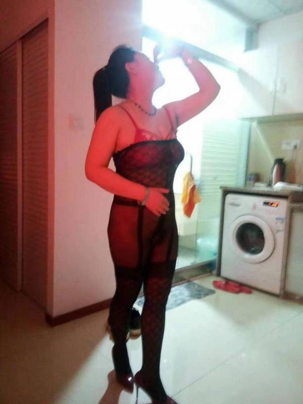 杭州大胸熟女 第1张
