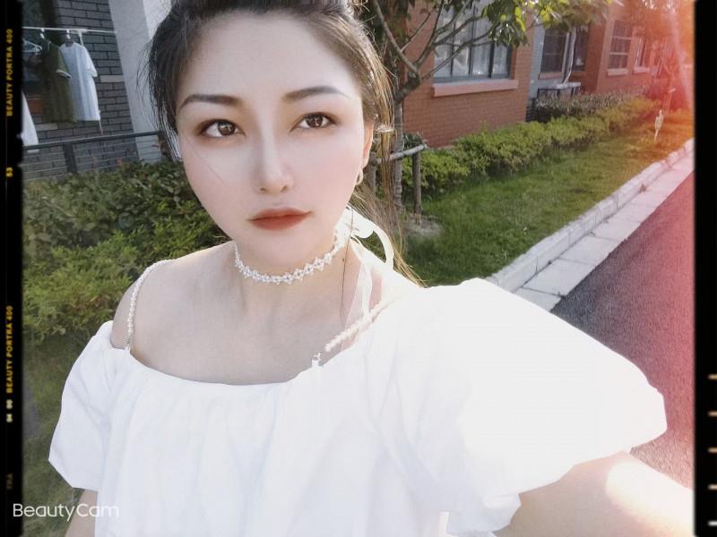 场中路馒头逼 第2张