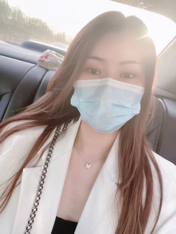 女王范儿姐姐 第1张