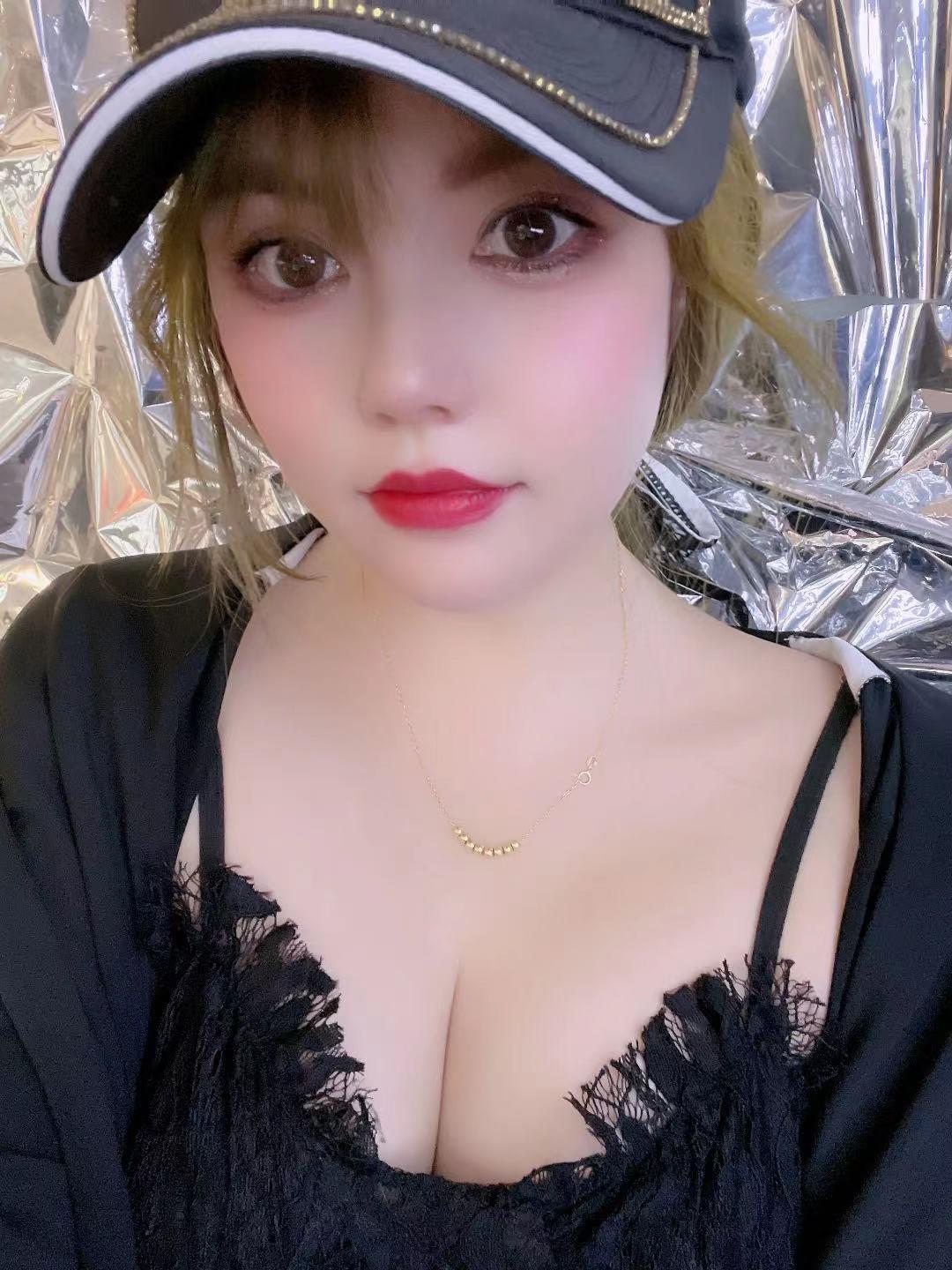 美胸36D嫩妹可亲亲 第2张