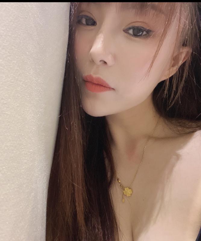 江宁高挑风骚浪货 第2张