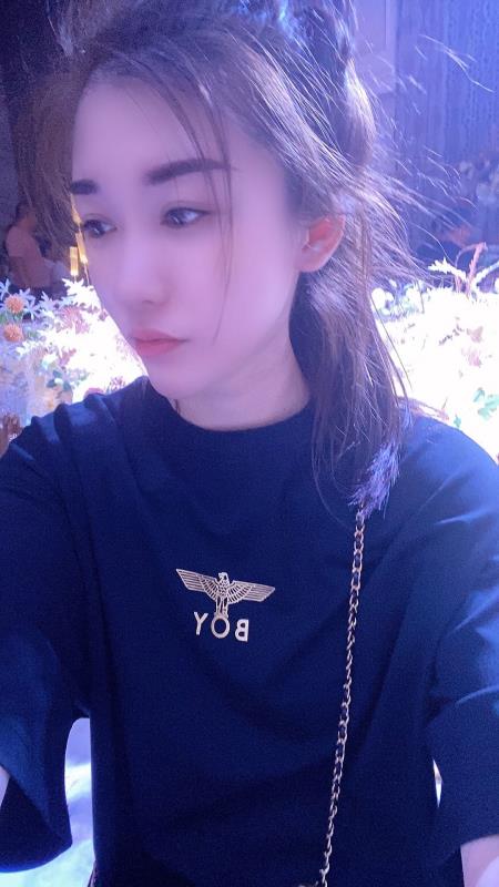 弘燕路好看的妹子 第3张