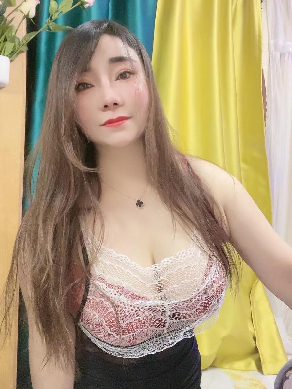 迈皋桥骚女大胸 第1张