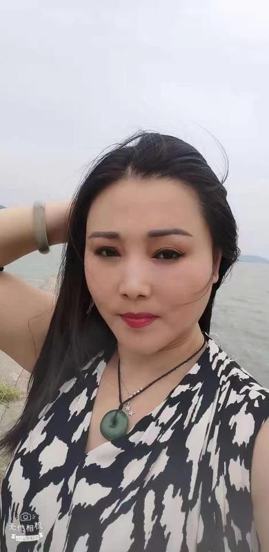 新区小阿姨 第1张