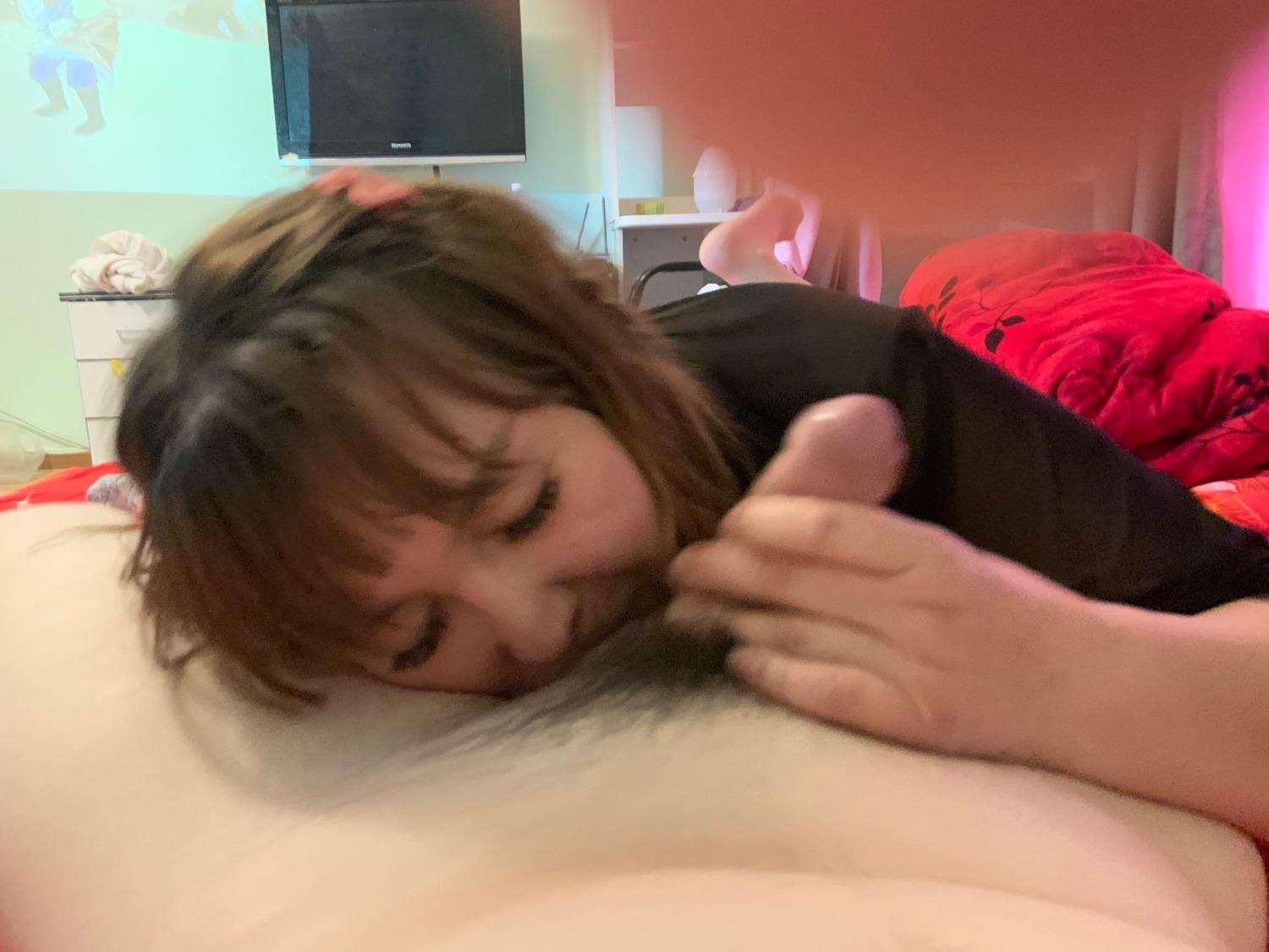 叼着你鸡巴不放的少妇姐姐 第3张