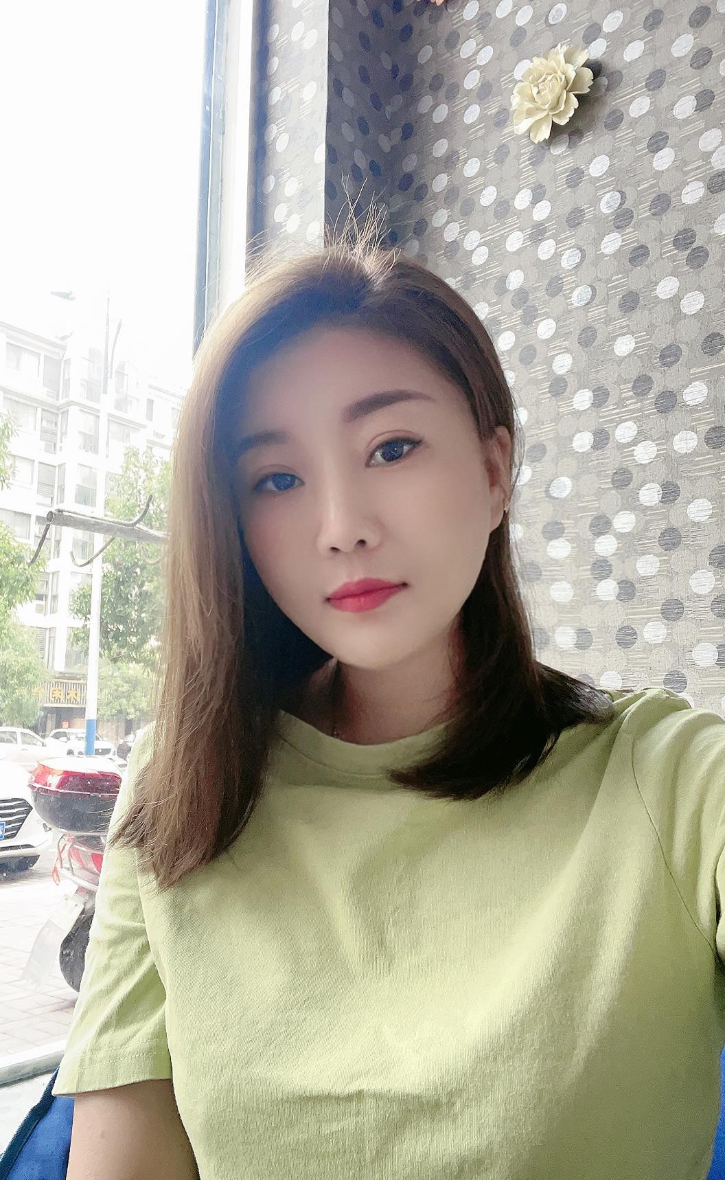 小丰满果果，大屁股细腰，还挺会吸 第3张