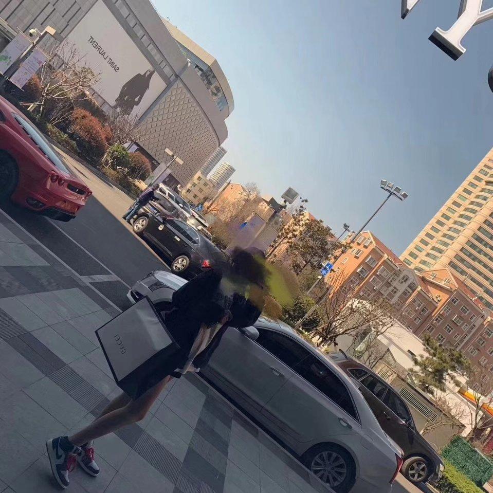 体验历下大胸美女 第1张