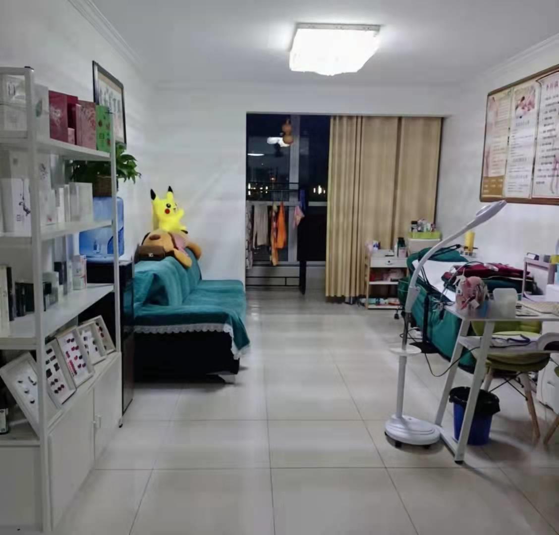 体验通州区潞苑东路附近美容师兼职小活，脚很漂亮 第3张